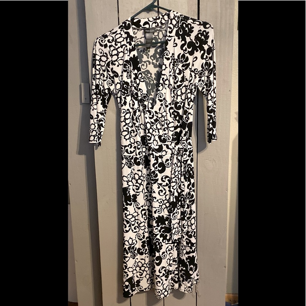 Black and White Wrap Dress ❤️